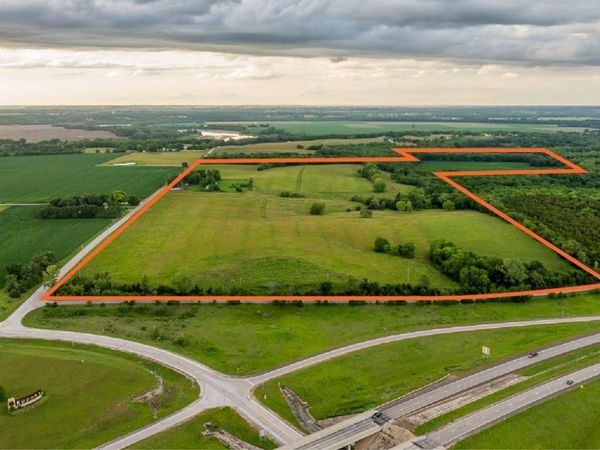 1432 E 2300 Road, Eudora, KS 66025