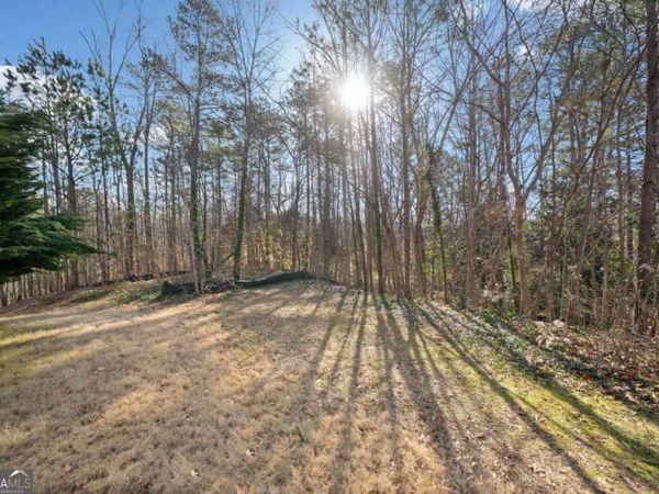 570 Belada Boulevard, Sandy Springs, GA 30342