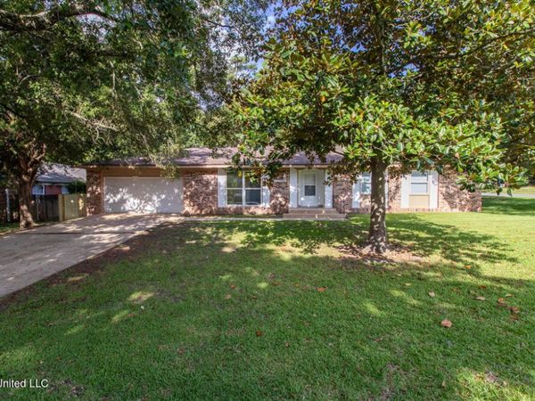 13128 Hanover Drive, Ocean Springs, MS 39564