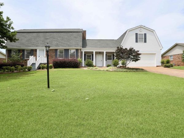 1903 Edwards Ave, Muscle Shoals, AL 35661