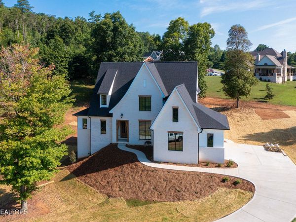 828 Berkley Court, Seymour, TN 37865