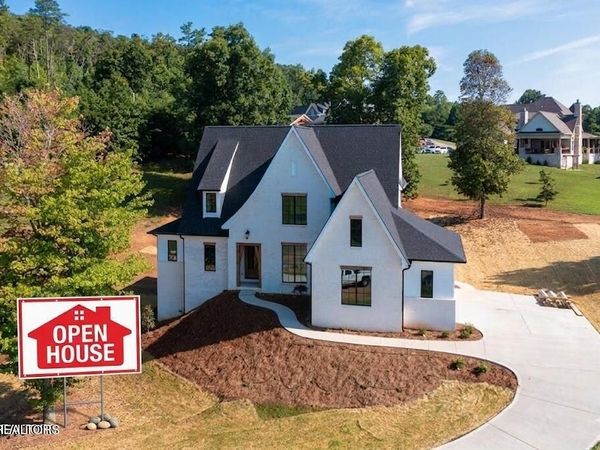 828 Berkley Court, Seymour, TN 37865