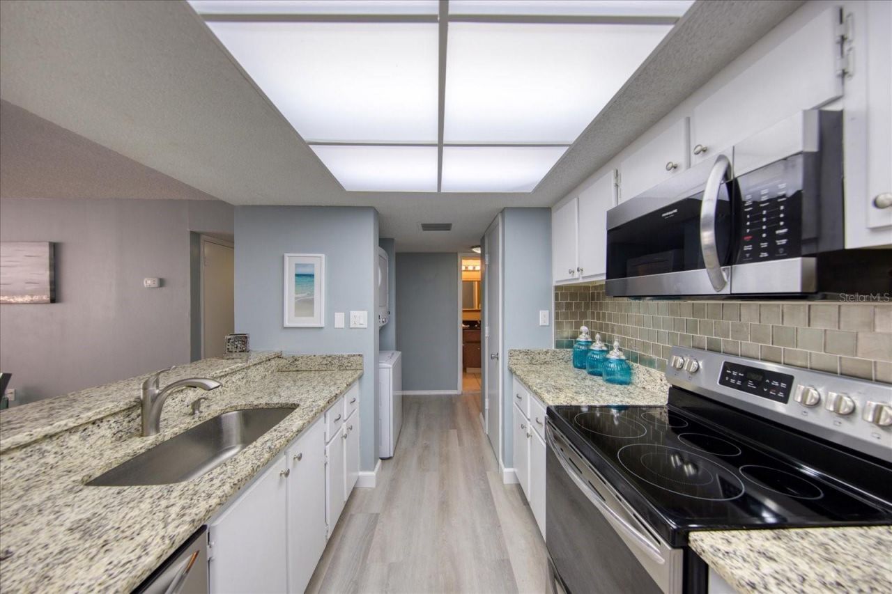 440 S Gulfview Boulevard, Unit 701, Clearwater Beach, FL 33767 Photo