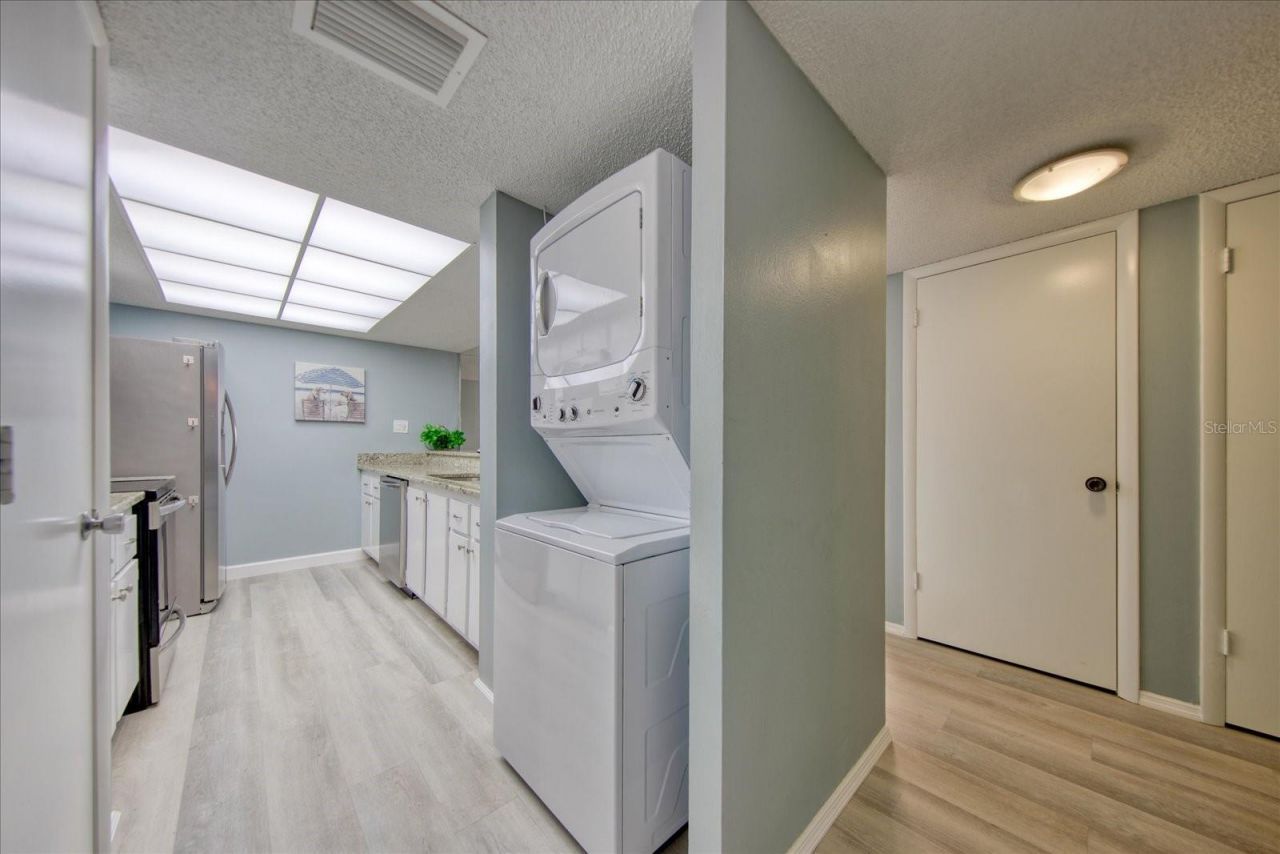 440 S Gulfview Boulevard, Unit 701, Clearwater Beach, FL 33767 Photo