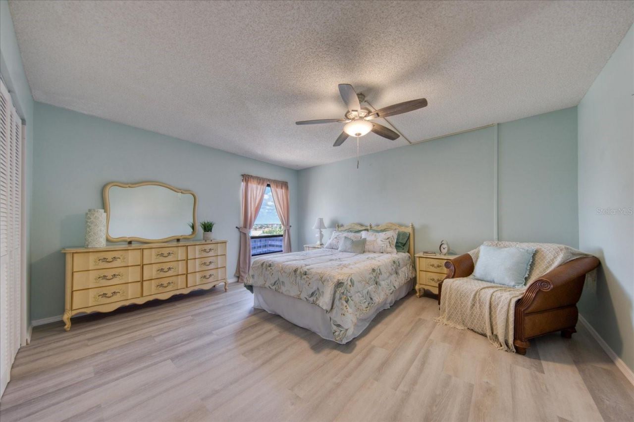 440 S Gulfview Boulevard, Unit 701, Clearwater Beach, FL 33767 Photo