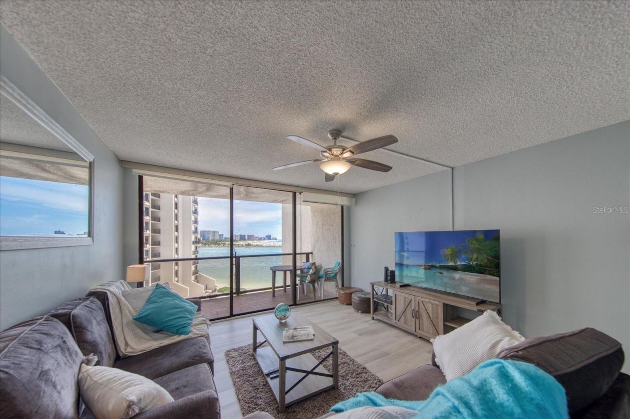 440 S Gulfview Boulevard, Unit 701, Clearwater Beach, FL 33767 Photo