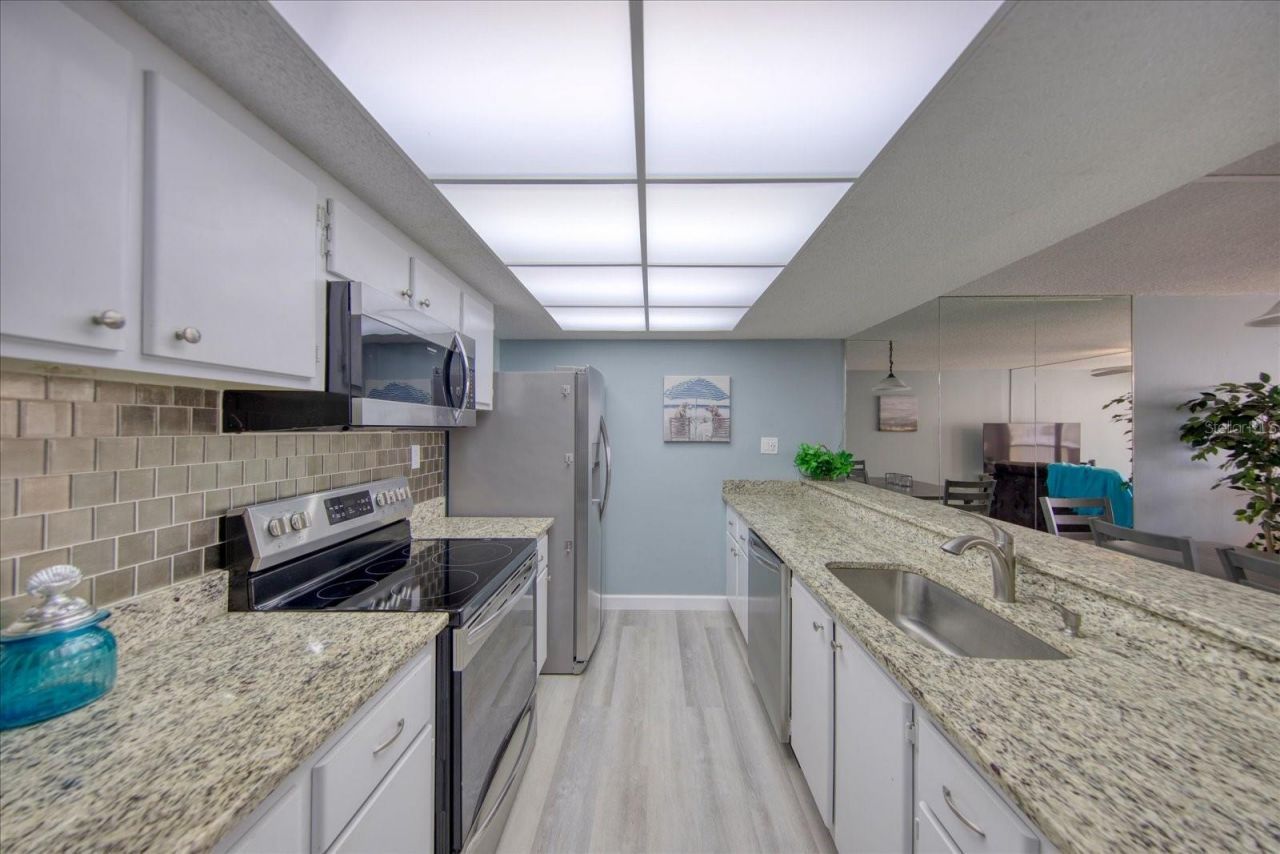 440 S Gulfview Boulevard, Unit 701, Clearwater Beach, FL 33767 Photo