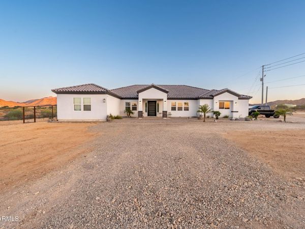 8017 S 143rd Avenue, Goodyear, AZ 85338