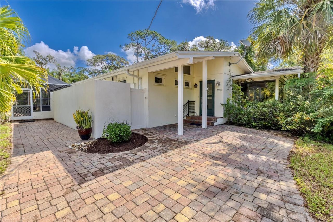 18220 Elmwood Drive, Alva, FL 33920 Photo