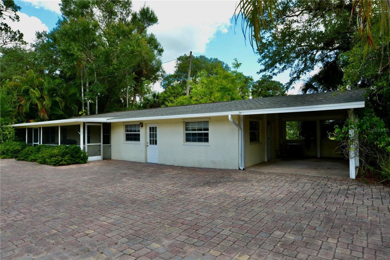 18220 Elmwood Drive, Alva, FL 33920 Photo