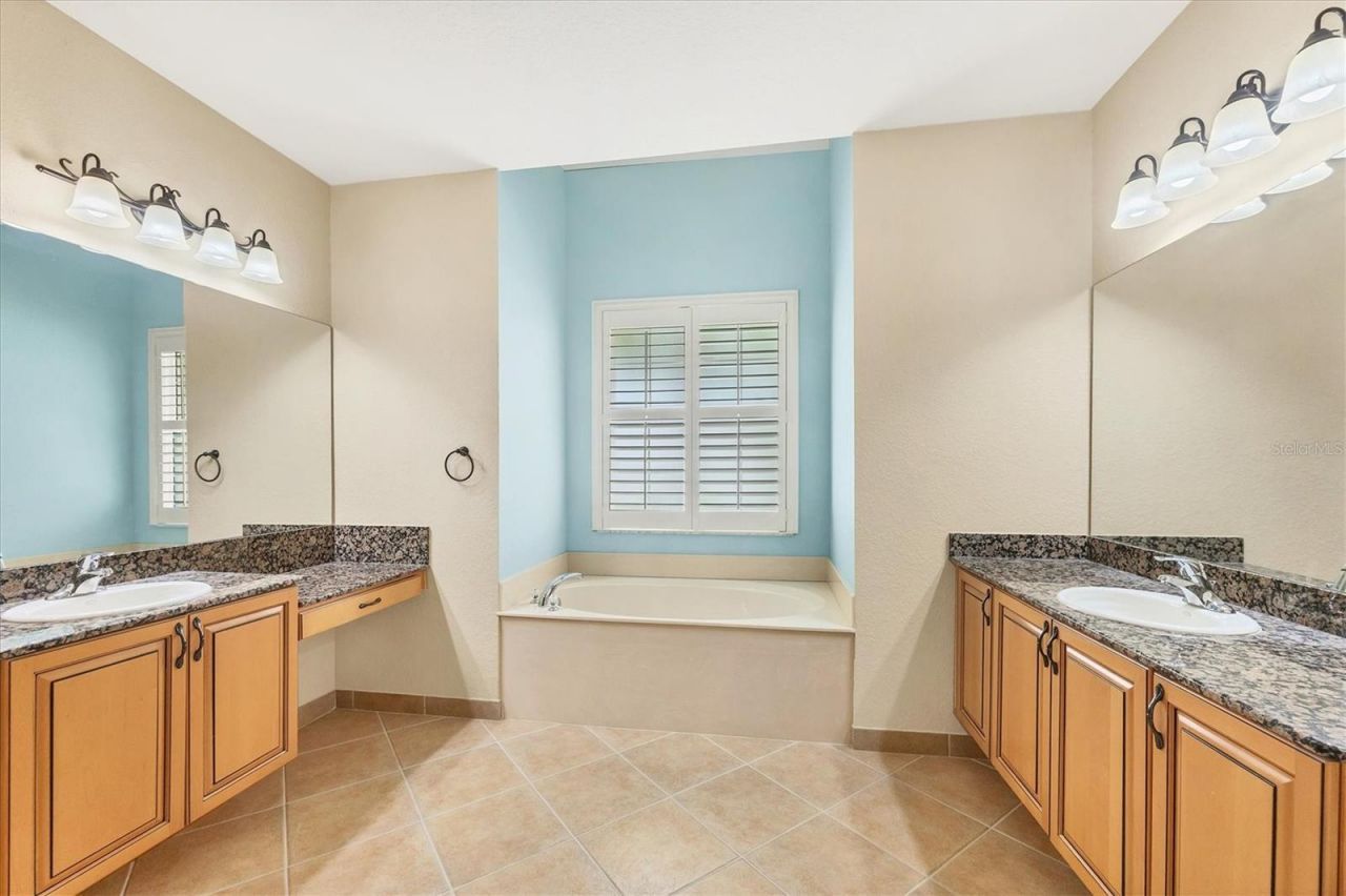 6312 41st Court E, Sarasota, FL 34243 Photo