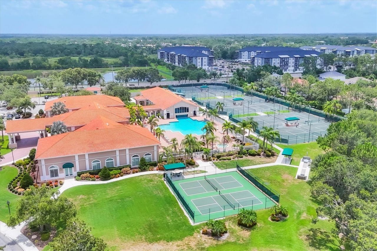 6312 41st Court E, Sarasota, FL 34243 Photo