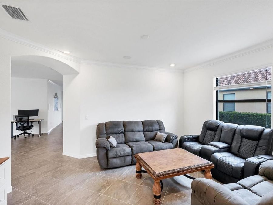 Property Image 94