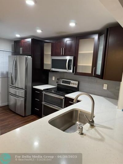 9480 Poinciana Place, Unit 410, Davie, FL 33324 Photo