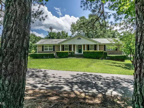 2449 Jennings Drive, Kingsport, TN 37660