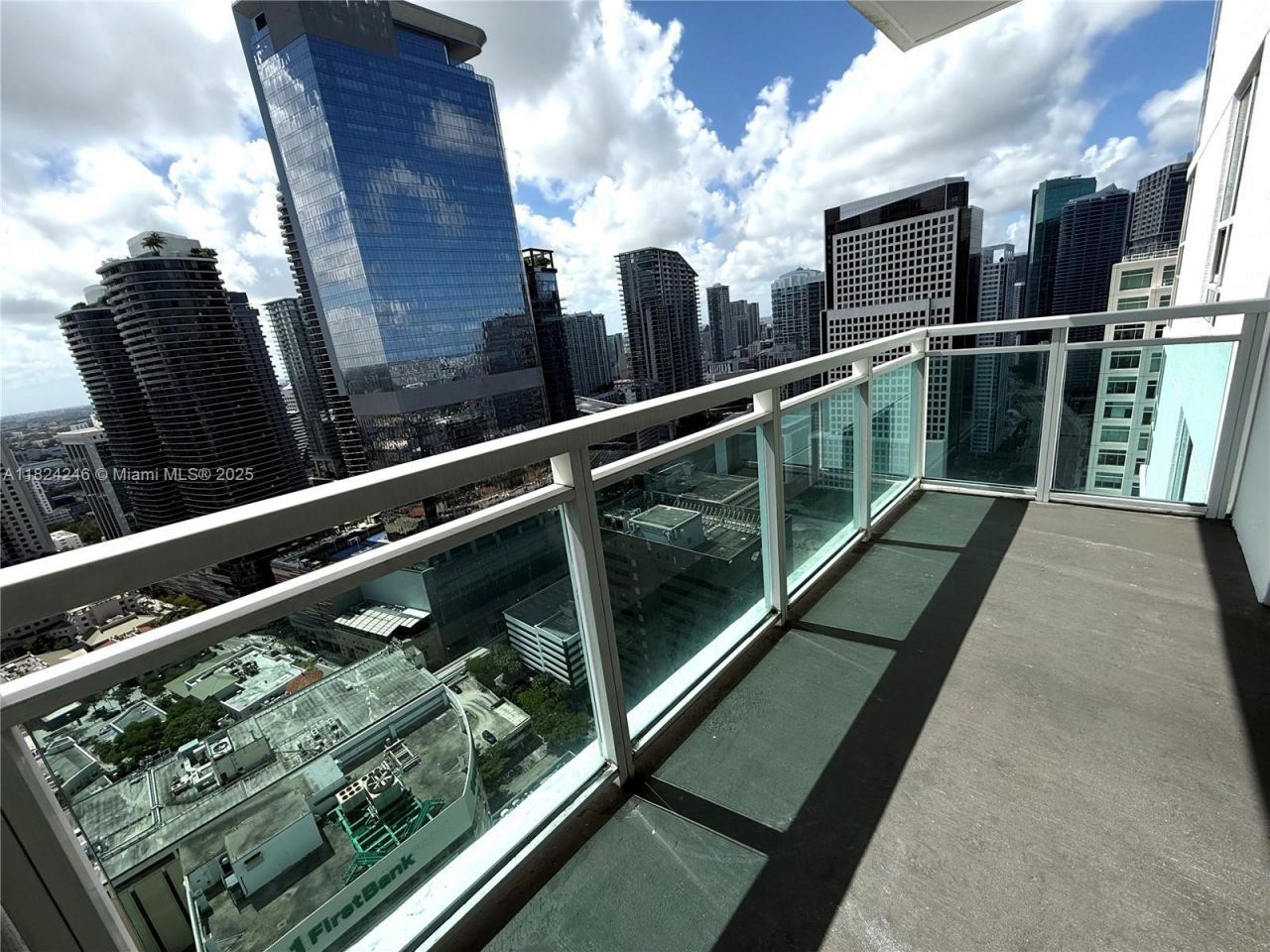 951 Brickell Ave, Unit 3703, Miami, FL 33131 Photo