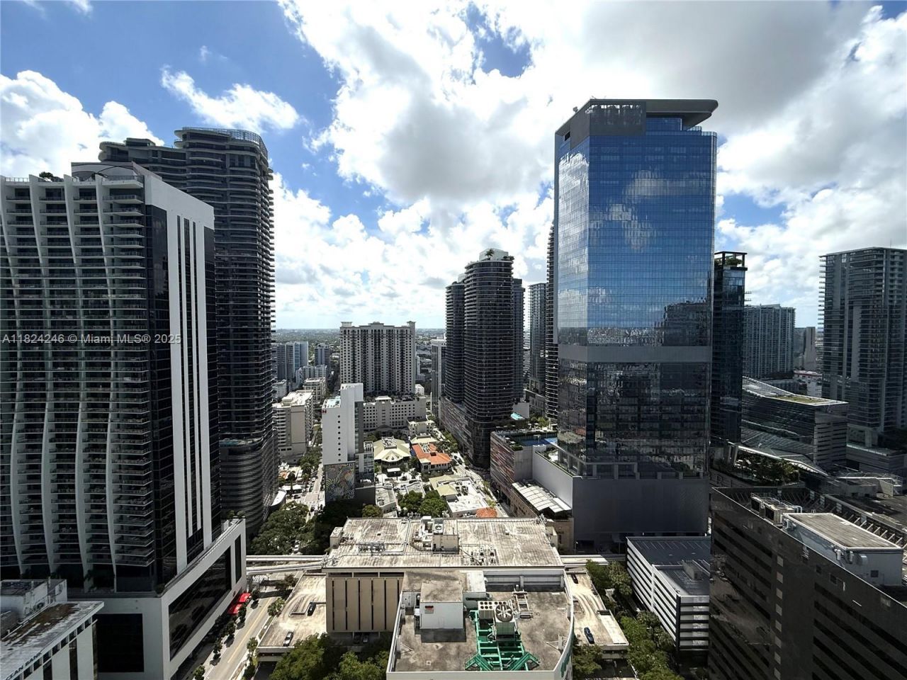951 Brickell Ave, Unit 3703, Miami, FL 33131 Photo