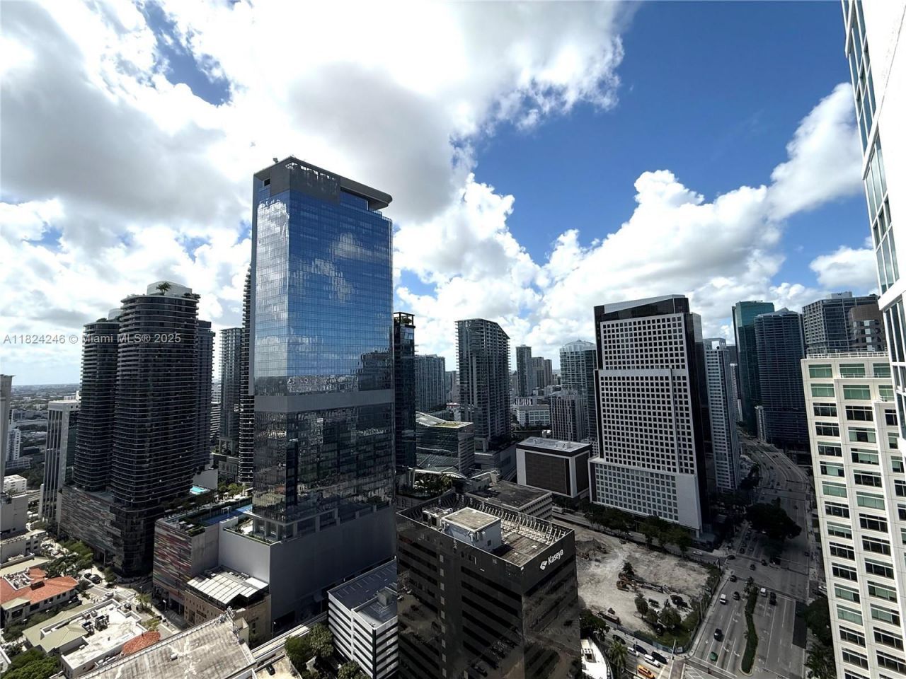 951 Brickell Ave, Unit 3703, Miami, FL 33131 Photo