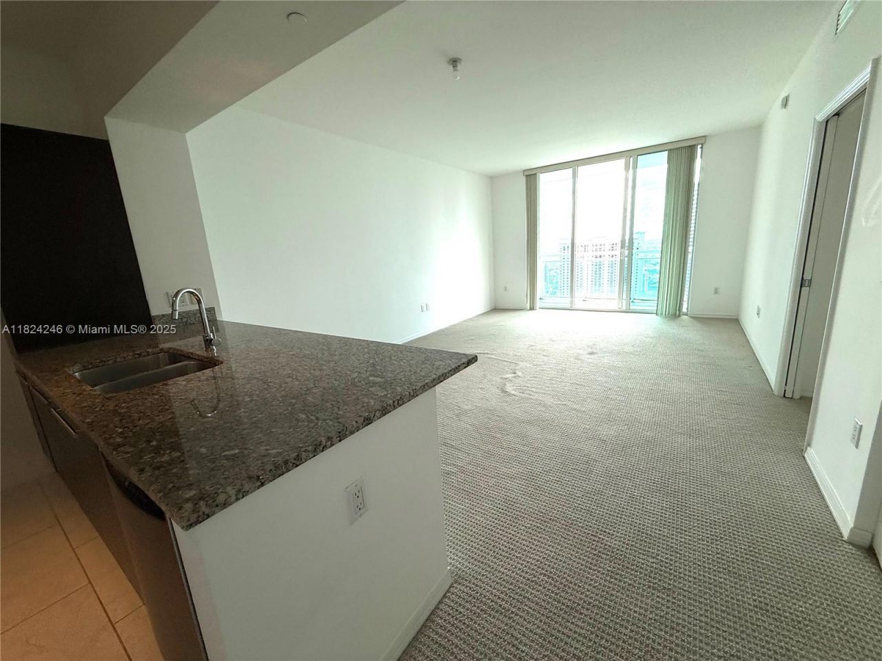 951 Brickell Ave, Unit 3703, Miami, FL 33131 Photo