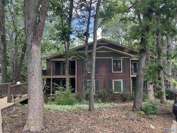 2040 Woodlawn Drive, Huntsville, AL 35803