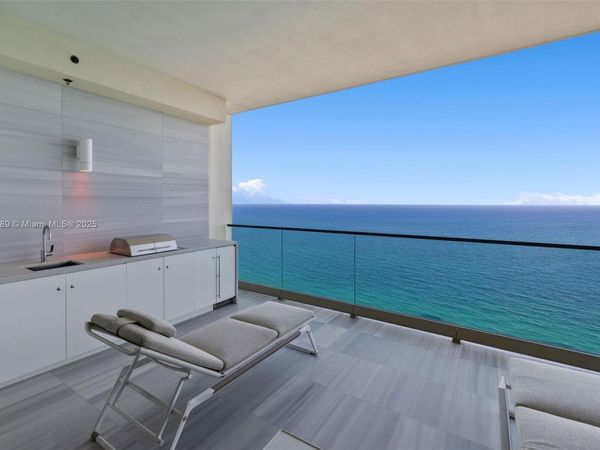 17901 Collins Ave, Unit 3003, Sunny Isles Beach, FL 33160