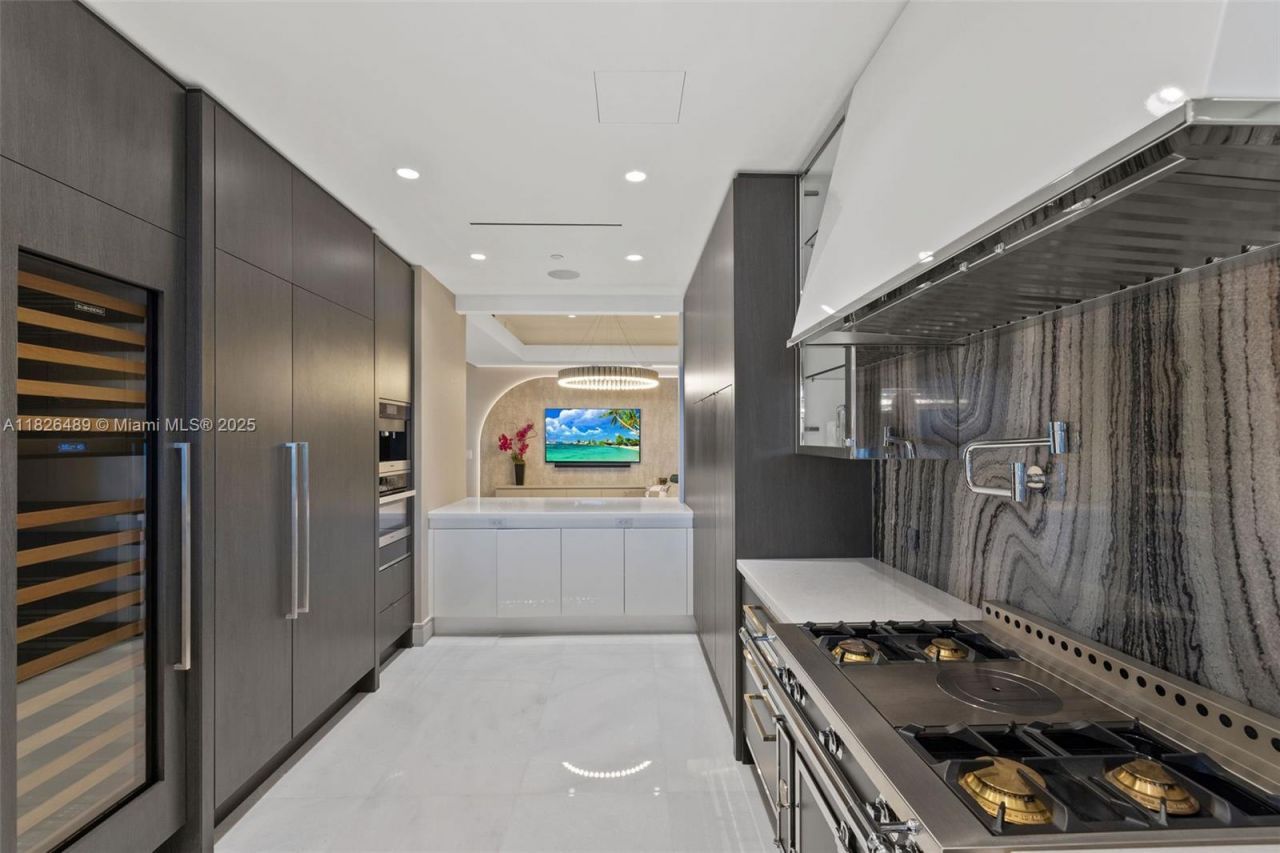 17901 Collins Ave, Unit 3003, Sunny Isles Beach, FL 33160 Photo