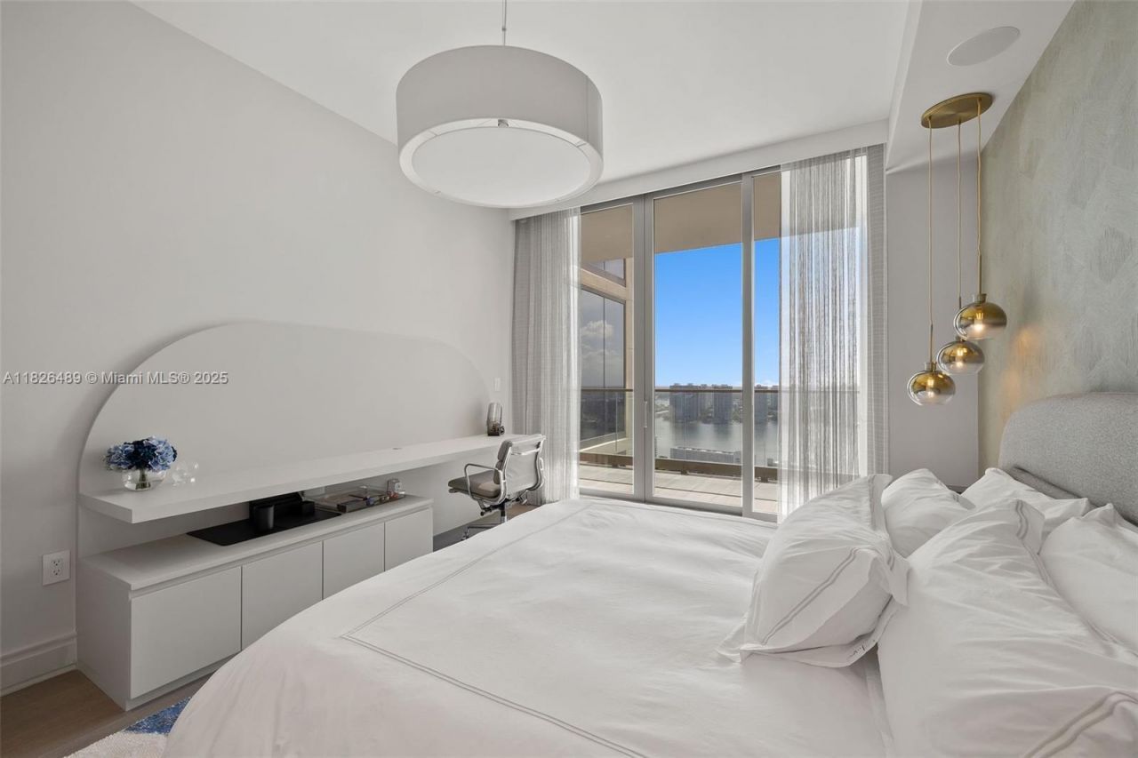 17901 Collins Ave, Unit 3003, Sunny Isles Beach, FL 33160 Photo