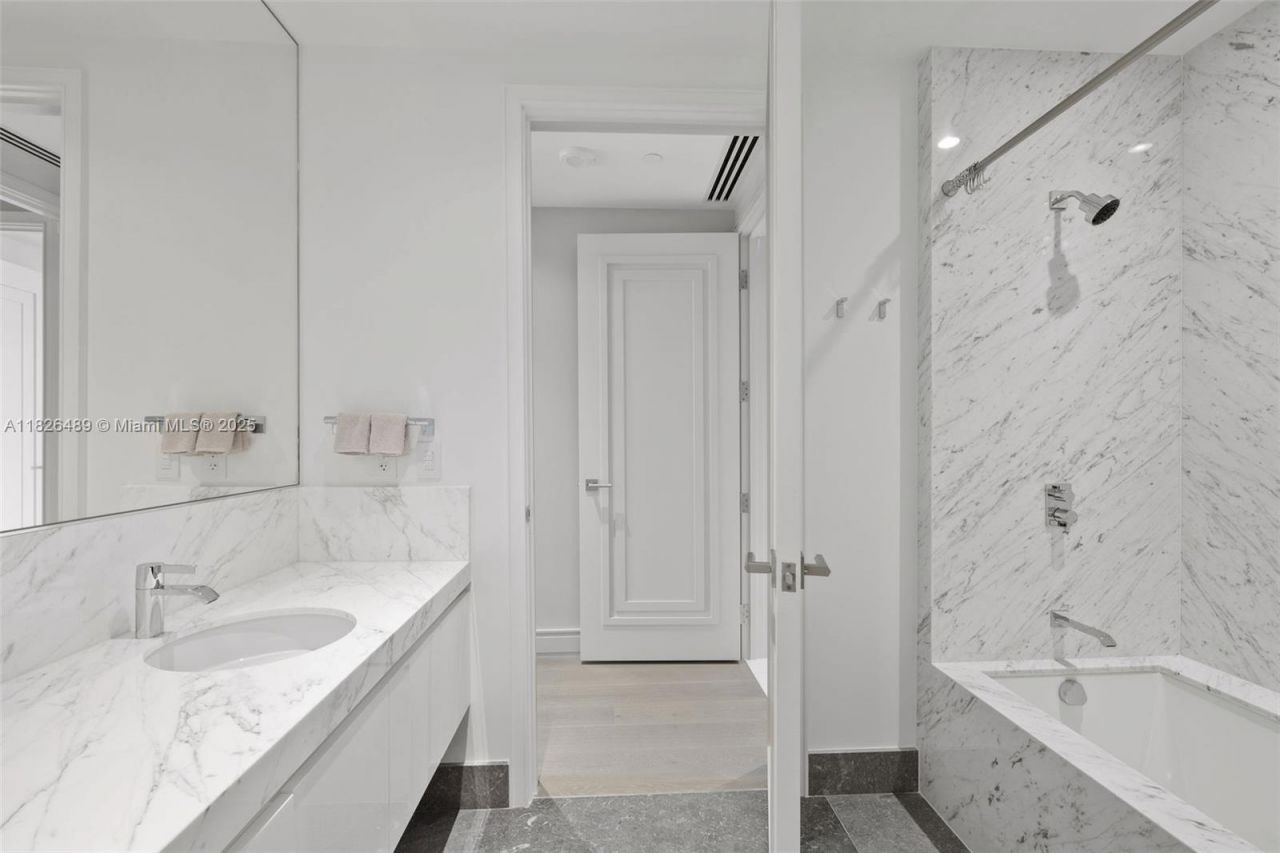 17901 Collins Ave, Unit 3003, Sunny Isles Beach, FL 33160 Photo