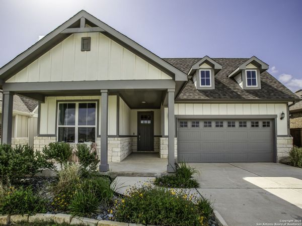 125 Slenderleaf, Marble Falls, TX 78654