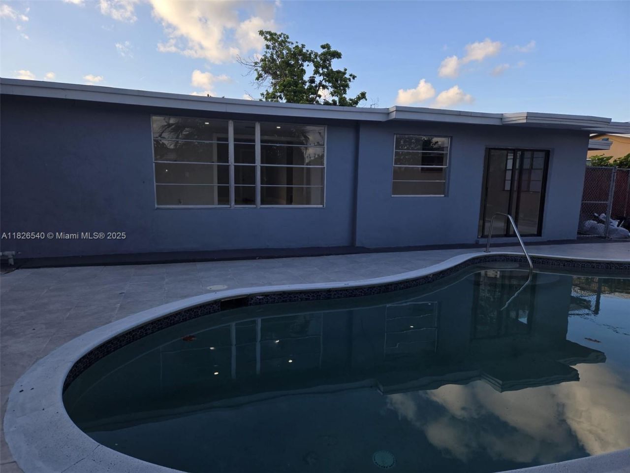 954 W 72nd Pl, Hialeah, FL 33014 Photo
