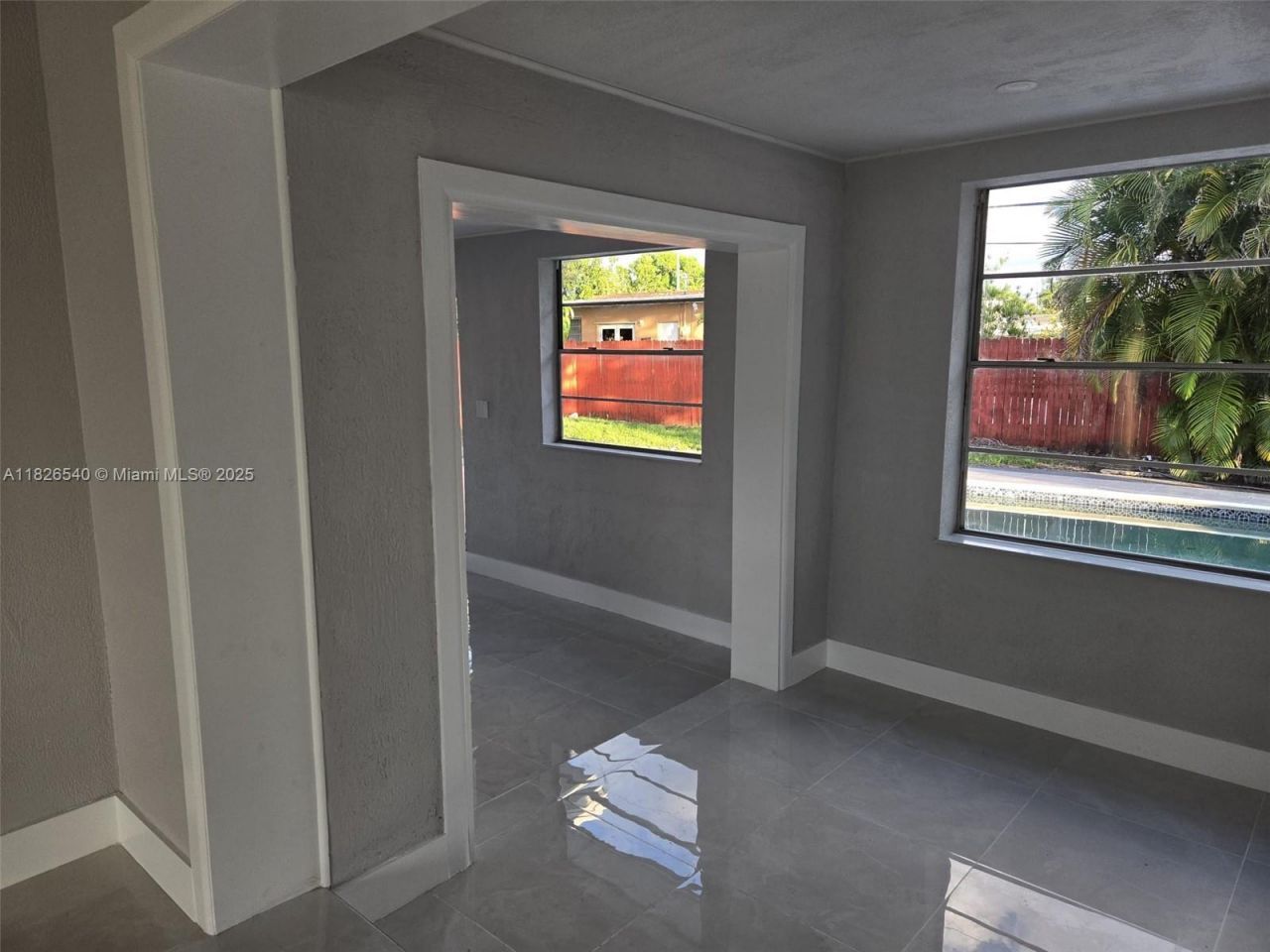 954 W 72nd Pl, Hialeah, FL 33014 Photo