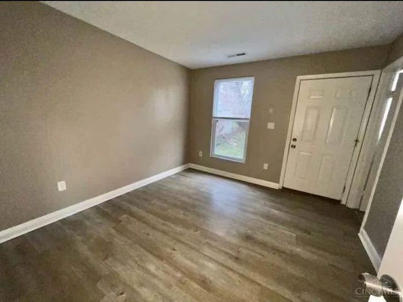 3384 Ninann Court, Cincinnati, OH 45211 Photo 5