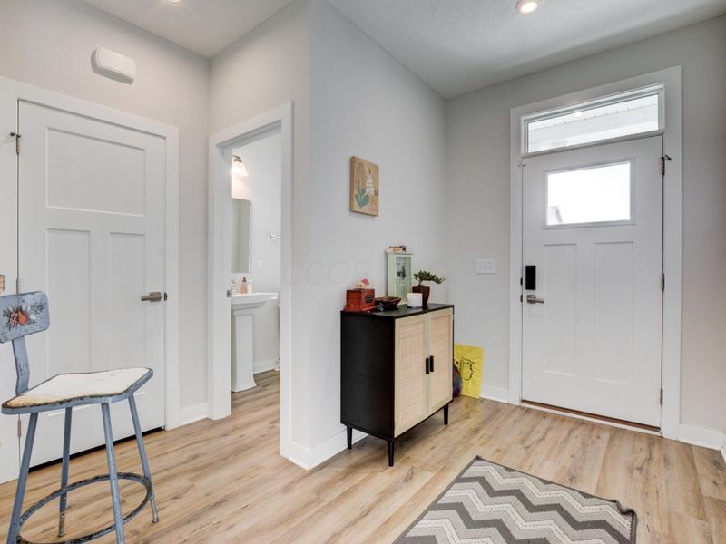 225 Messenger Way, Lewis Center, OH 43035 Photo 3