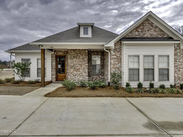 1841 Freedom Ring Drive, Brandon, MS 39047
