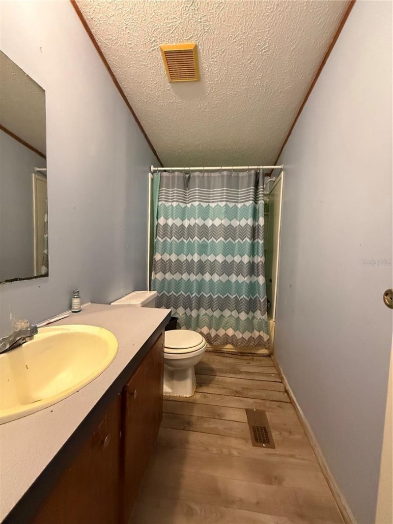 4330 Leisure Lakes Drive, Chipley, FL 32428 Photo