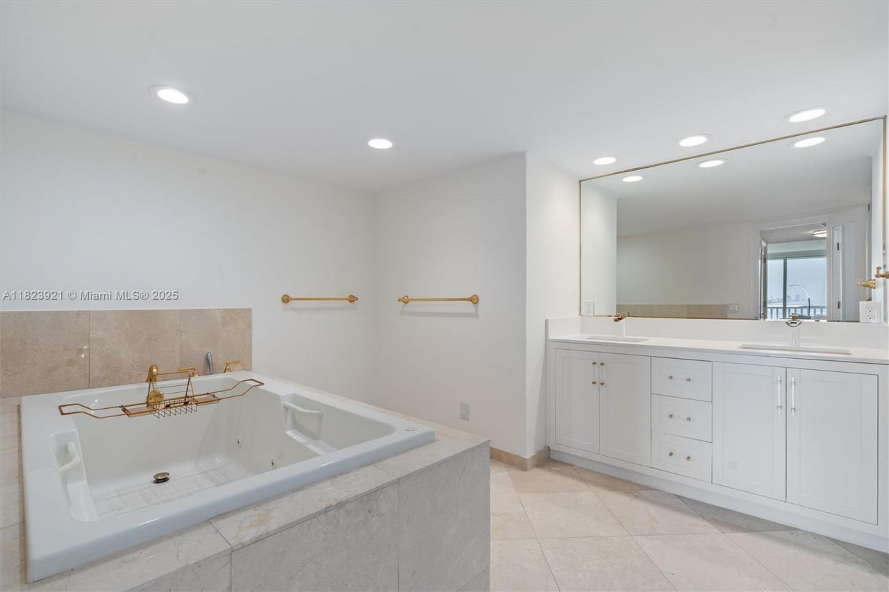 2200 S Ocean Ln, Unit 1608, Fort Lauderdale, FL 33316 Photo