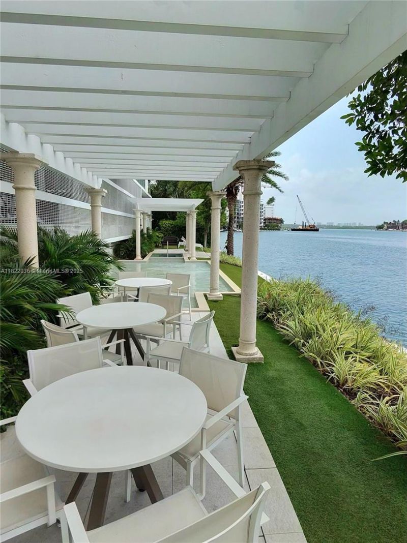 9821 E Bay Harbor Dr, Unit 903, Bay Harbor Islands, FL 33154 Photo