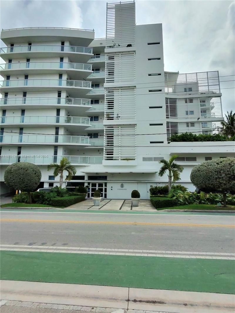 9821 E Bay Harbor Dr, Unit 903, Bay Harbor Islands, FL 33154 Photo
