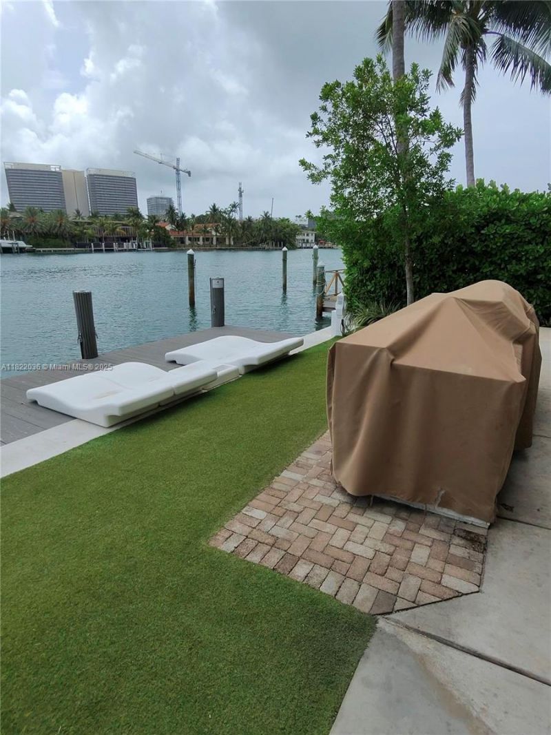 9821 E Bay Harbor Dr, Unit 903, Bay Harbor Islands, FL 33154 Photo