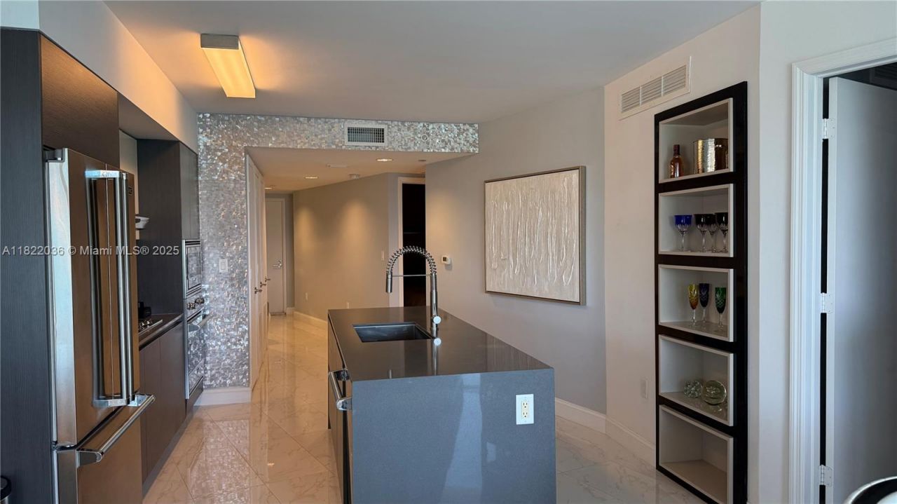 9821 E Bay Harbor Dr, Unit 903, Bay Harbor Islands, FL 33154 Photo