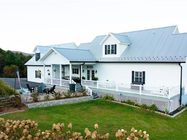 461 Chestnut Ridge Drive, Jefferson, NC 28640