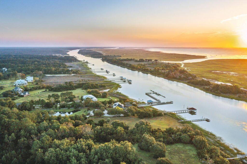 8042 Mariners Landing Photo 16