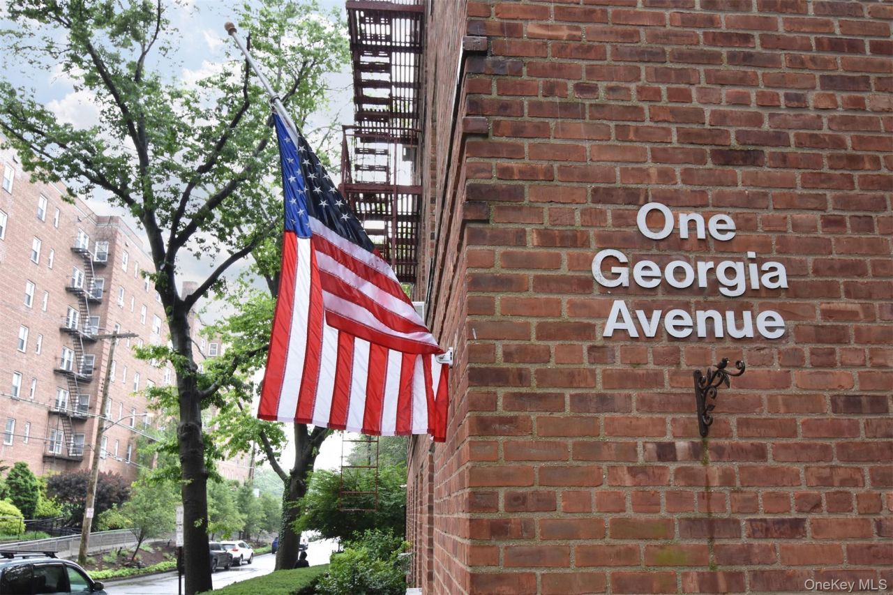 1 Georgia Avenue, Unit 3E, Bronxville, NY 10708 Main Photo