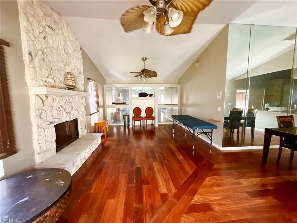 2117 SE 9th Ter, Cape Coral, FL 33990 Photo