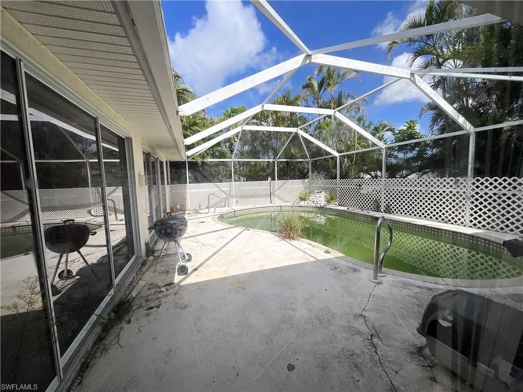 2117 SE 9th Ter, Cape Coral, FL 33990 Photo