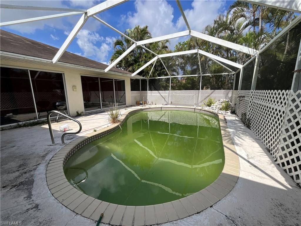 2117 SE 9th Ter, Cape Coral, FL 33990 Photo