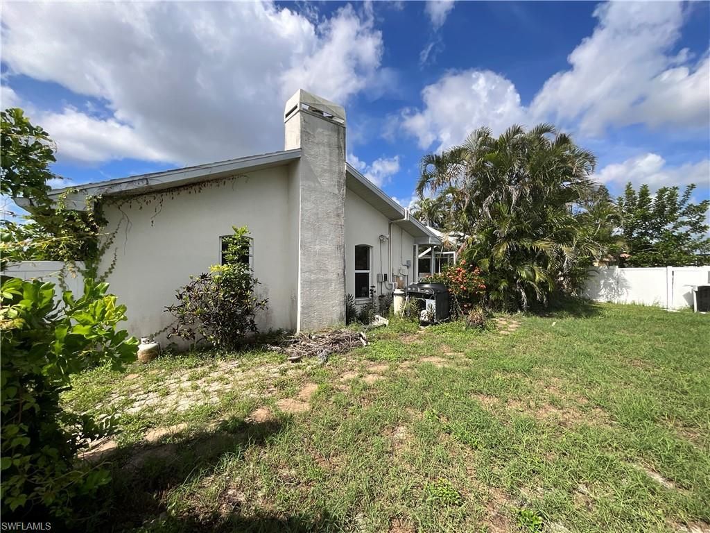 2117 SE 9th Ter, Cape Coral, FL 33990 Photo