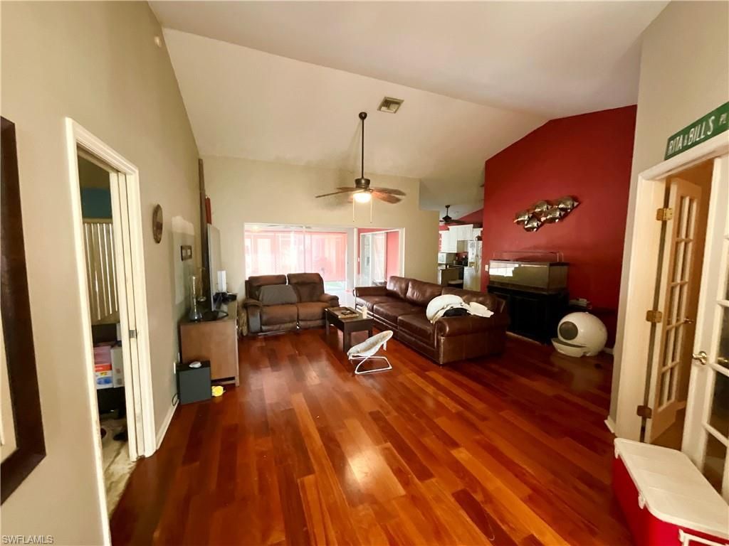 2117 SE 9th Ter, Cape Coral, FL 33990 Photo