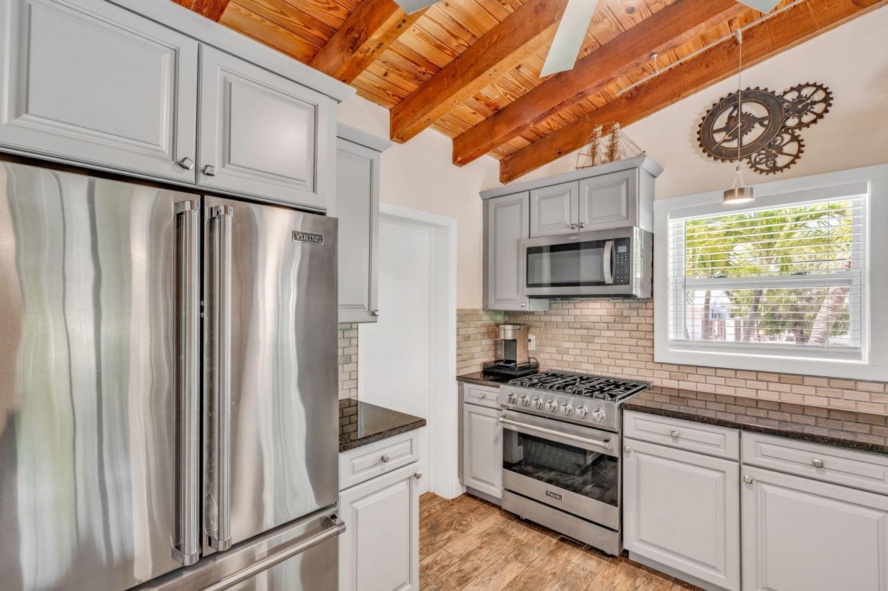 30366 Falcon Lane, Big Pine Key, FL 33043 Photo