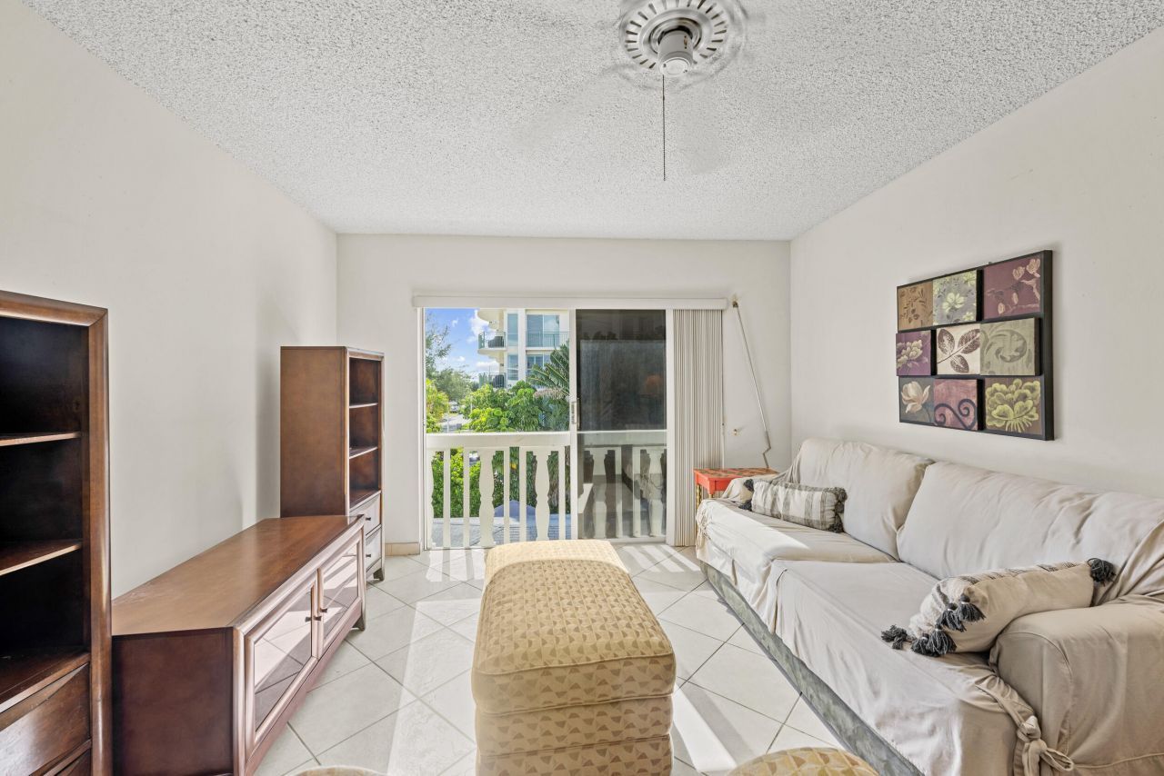 424 N Riverside Drive, Unit 306, Pompano Beach, FL 33062 Photo